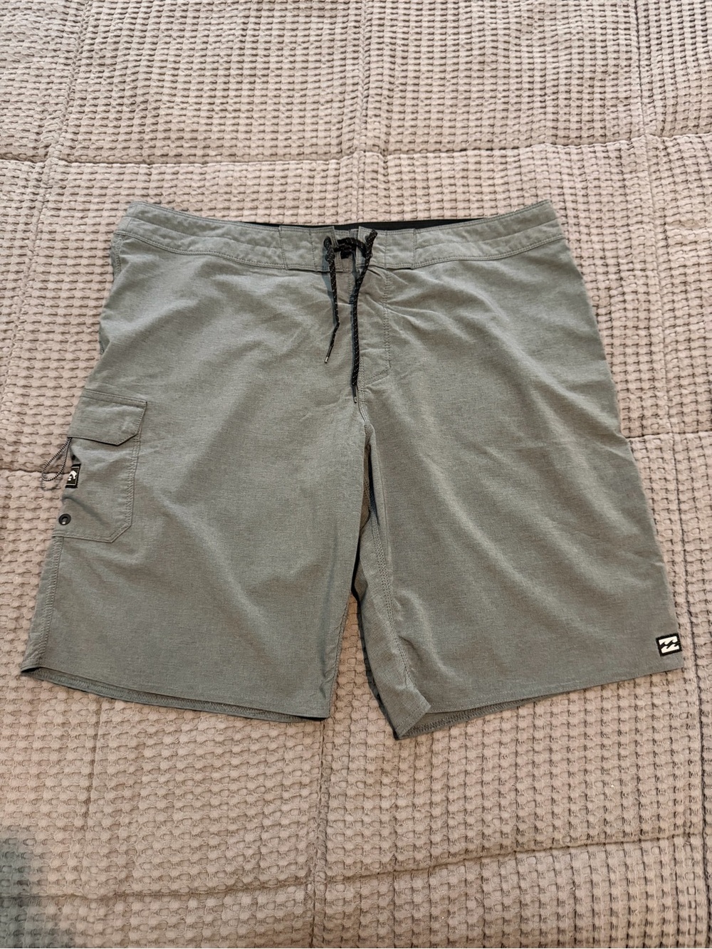 Billabong All Day Pro Men’s Solid Gray Board Shorts Size 38 Drawstring